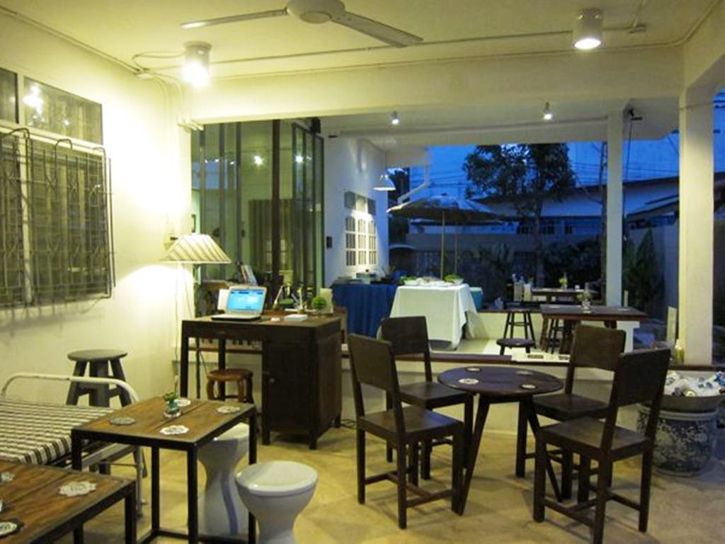 Baan Rare Guesthouse Udon Thani Exterior photo