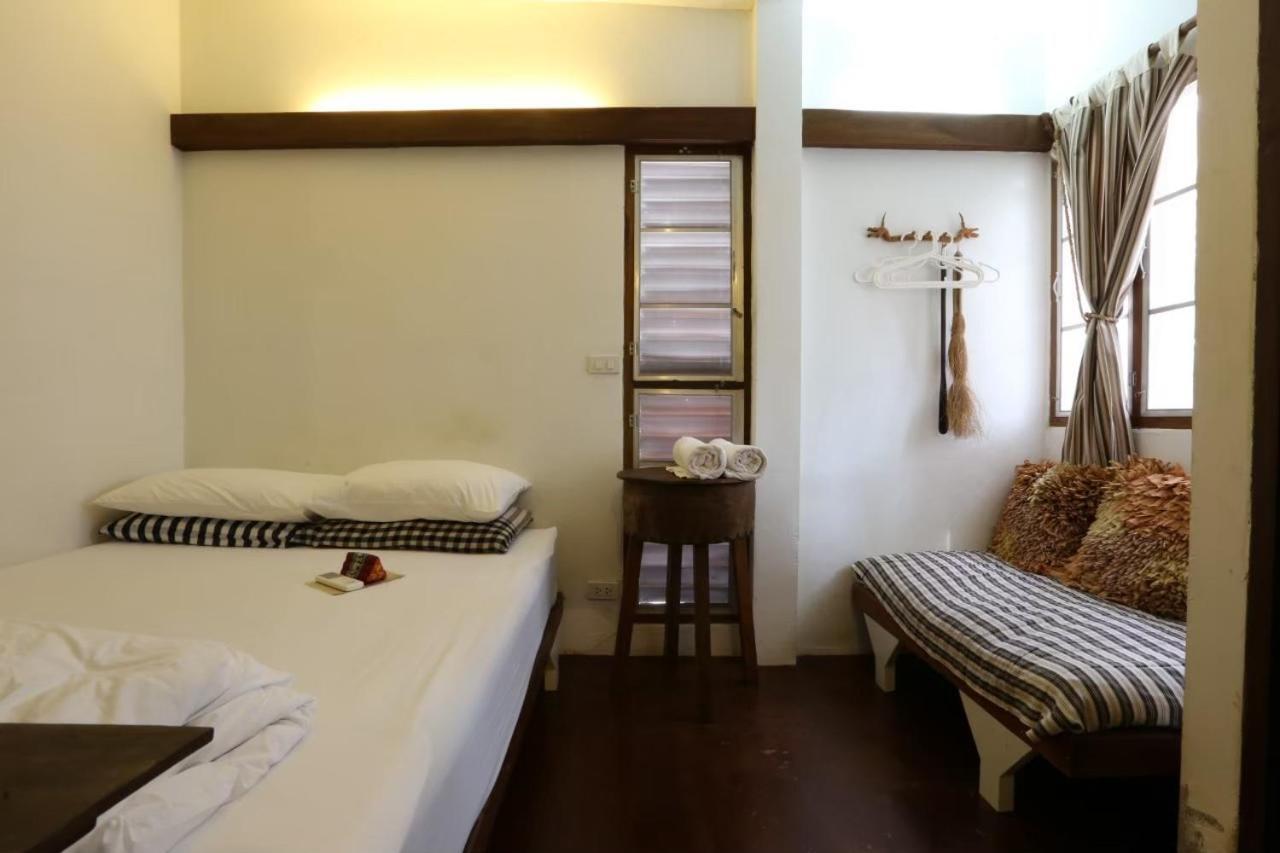 Baan Rare Guesthouse Udon Thani Exterior photo